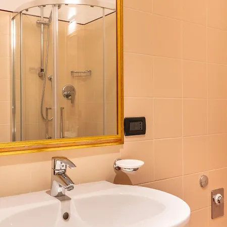 Lägenhetshotell Raggi Relais