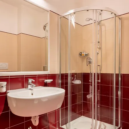 Lägenhetshotell Raggi Relais 4*