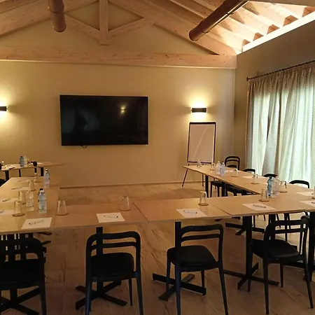 Ξενοδοχείο με διαμερίσματα Raggi Relais 4*