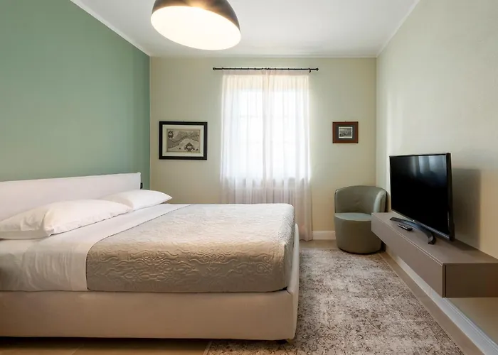 Raggi Relais Aparthotel 4*